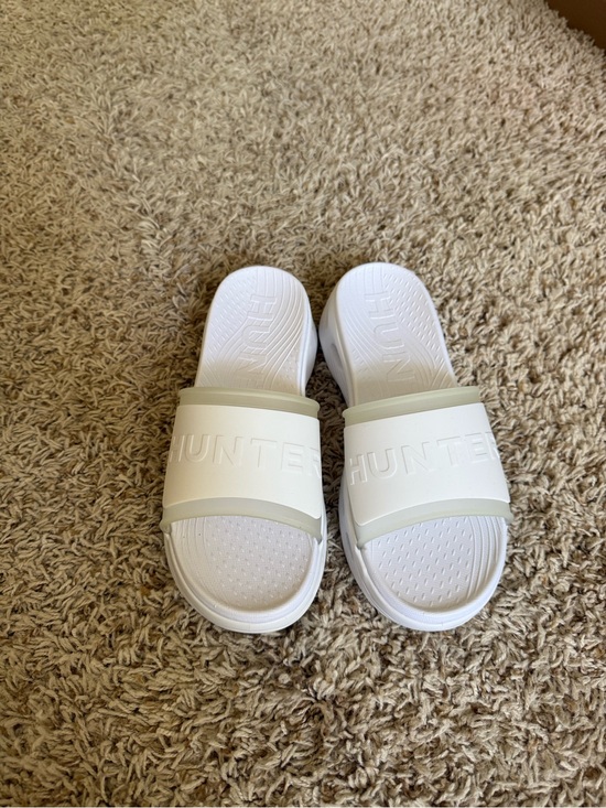 Hunter Shoes - Hunter White Slide Sandals with Cream Trim